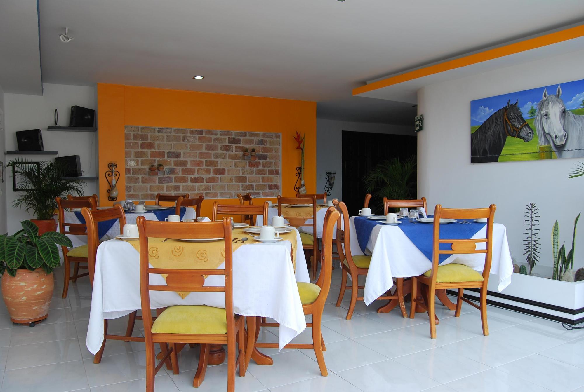 Hotel San Jeronimo Armenia Bagian luar foto